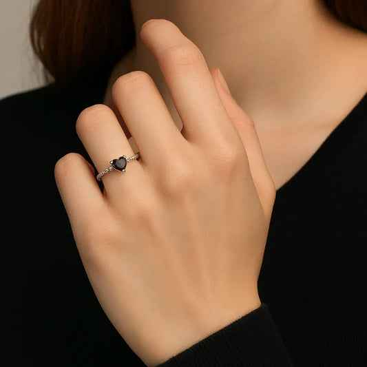 Midnight Heart Ring - Eterna Gleam
